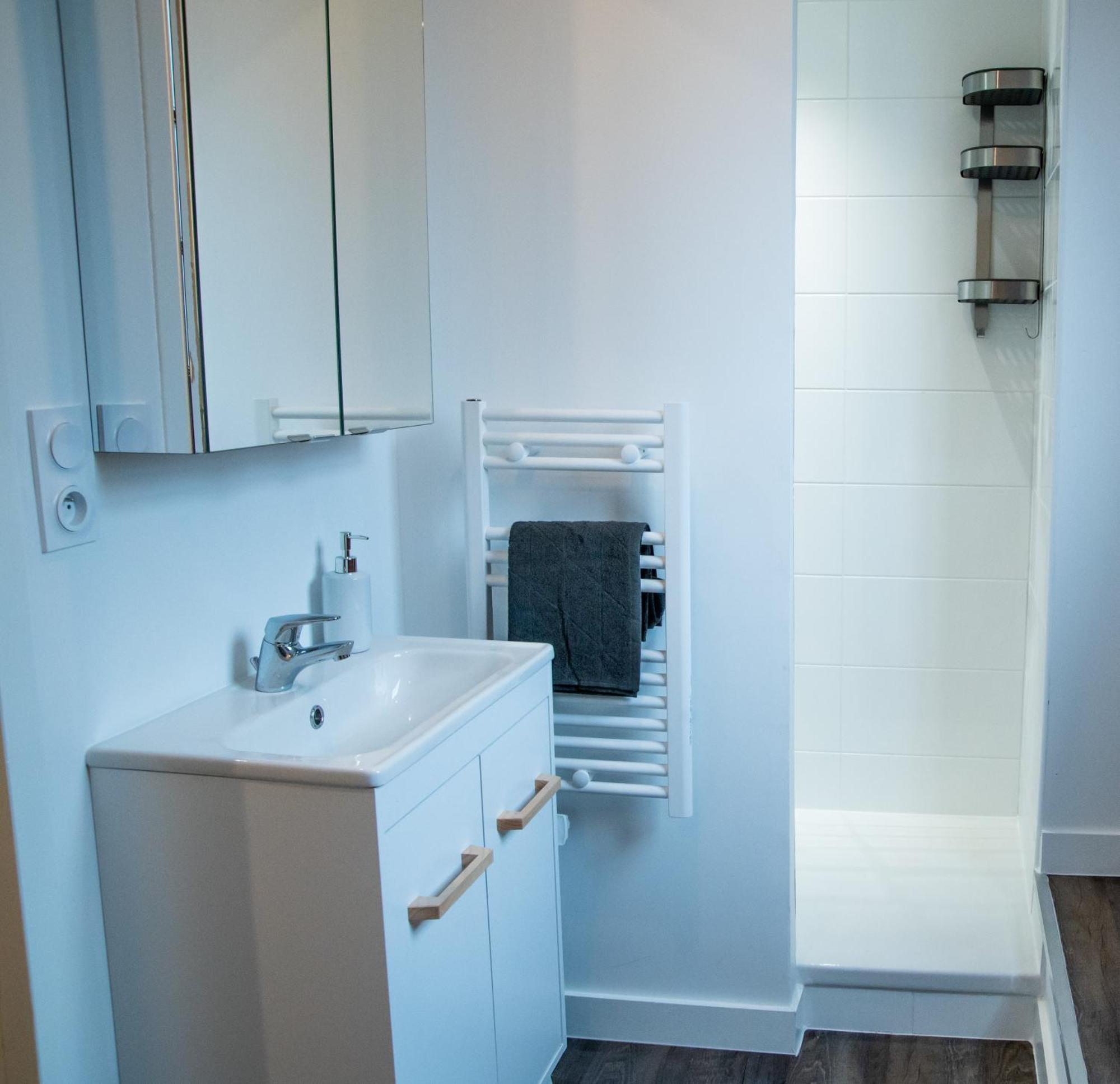 Les studios propres et tout équipés Brest Habitación foto